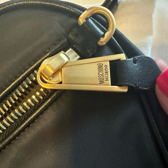 Moschino nylon heart bag. Used a few times. Excellent condition. - Picture 4 of 12